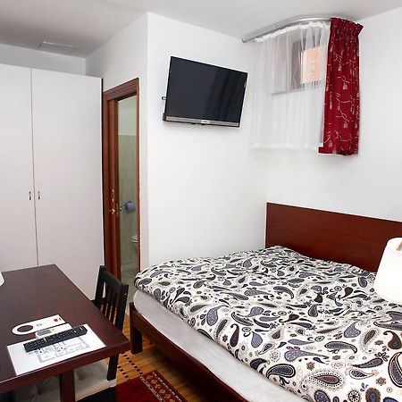 Guest House Isabel Zagreb Extérieur photo
