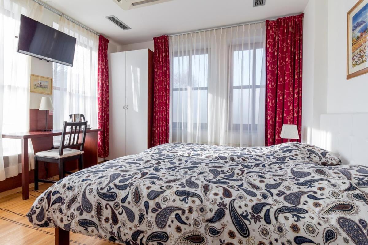 Guest House Isabel Zagreb Extérieur photo